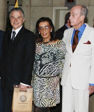 Busto Itamar Djalma Morais Yara Nagle e Celso Franco Itamar Franco, um presidente mineiro que o Brasil não pode esquecer!