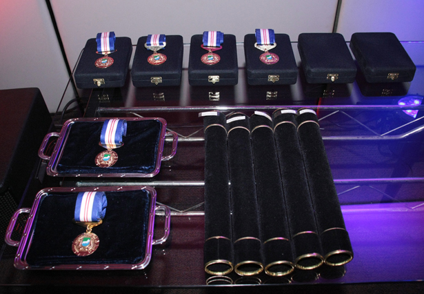diplomas e medalhas