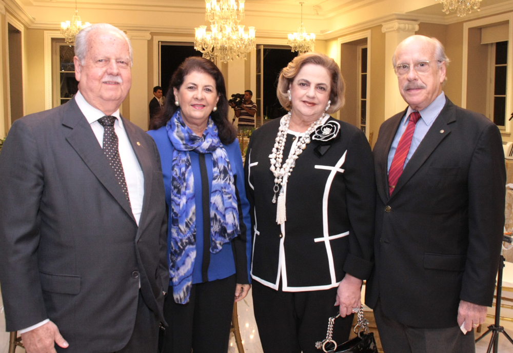 José e Carol Ribeiro , Cristina e Claudio Aboim