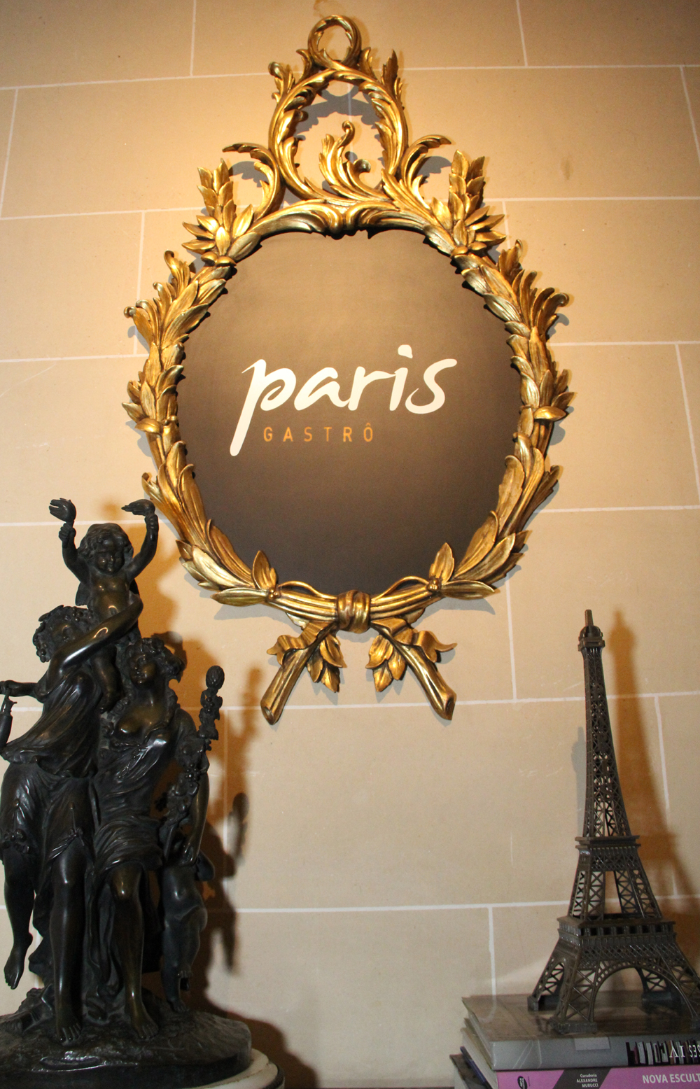 bsentrada do Paris Gastrô